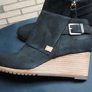 Dr Scholls Black Ankle Boots with Buckle Detail Sz 6.5